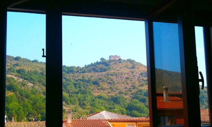 Itri Apartment | Nido di Rondine romantic apartment in the center of Itri