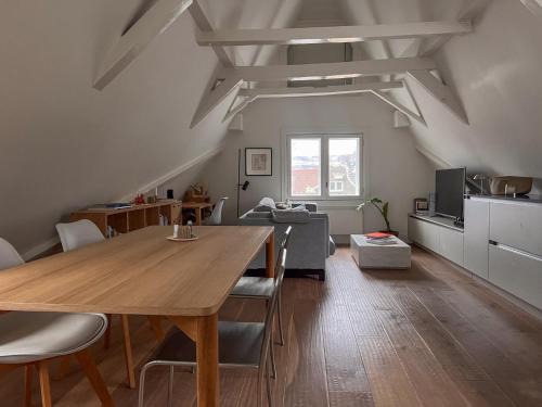 Burgwallen Nieuwe Zijde Apartment | Nieu V