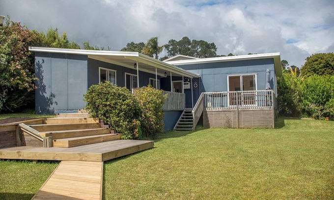 Coopers Beach House | Nigel's Crib - Coopers Beach Holiday Home
