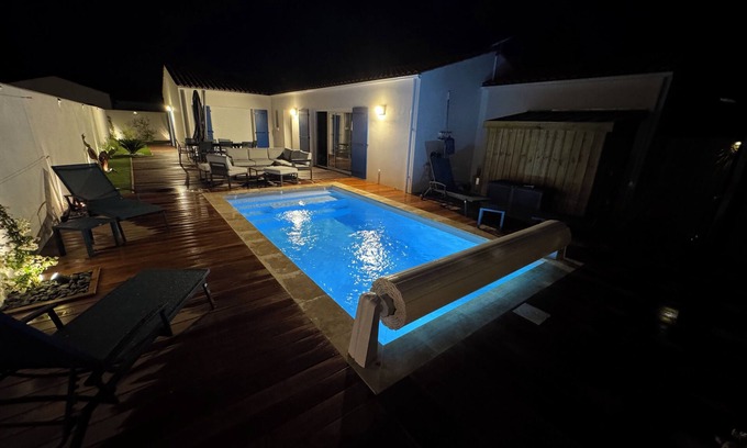 Saint-Georges-d'Oleron House | Night oasis