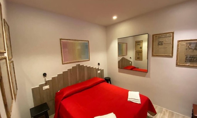 Donnini Apartment | NiGiNo house sleeps 6, private pool and garden