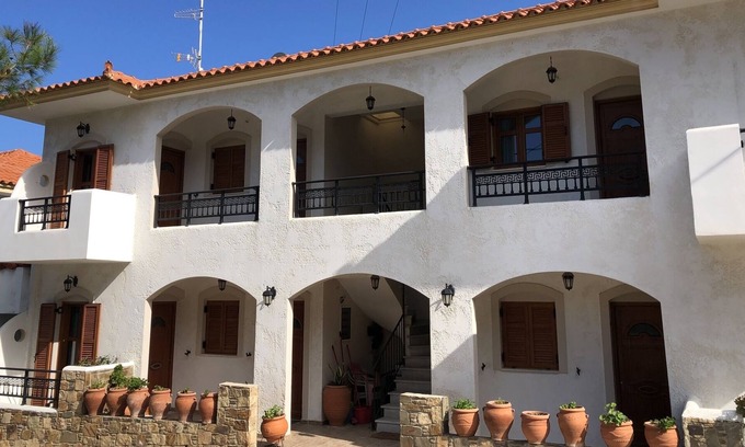 Gialiskari Apartment | Nikos Studio 1 - Studio Apartment, Sleeps 3