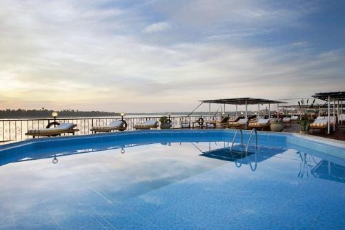 Luxor Boat Rental | Nile Cruise 3 nights From Aswan to Luxor Every Friday, Monday and Wednesday with tours