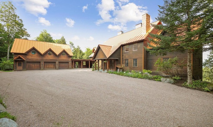 Stowe House | Nine Hearths Estate: 6 br, fireplaces, a/c, hot tub, pond, garage!