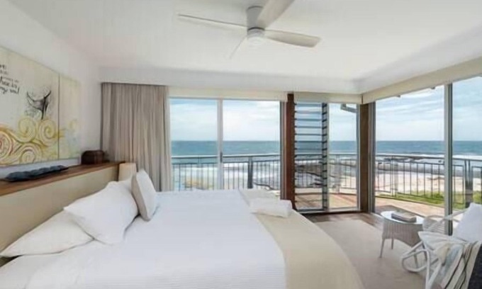 Mollymook House | 'Nirvana' - Beachfront Family Home in Mollymook