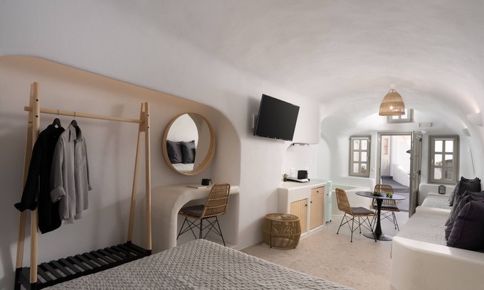 Megalochori Villa | Nisó Cave Suites