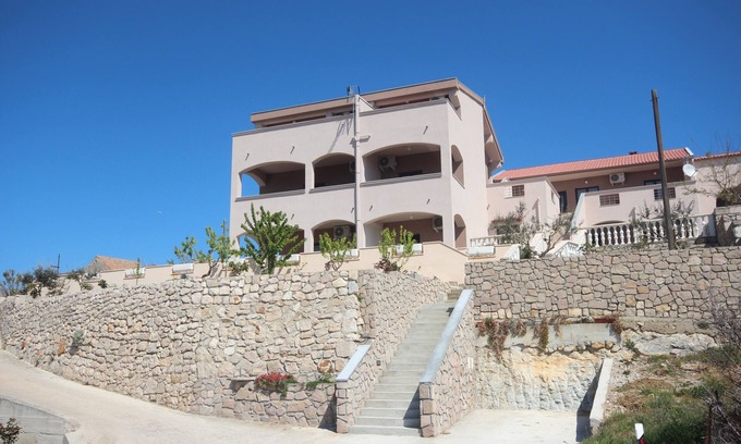 Rtina Apartment | Njaco - Standard One Bedroom Apartment with Balcony and Sea View