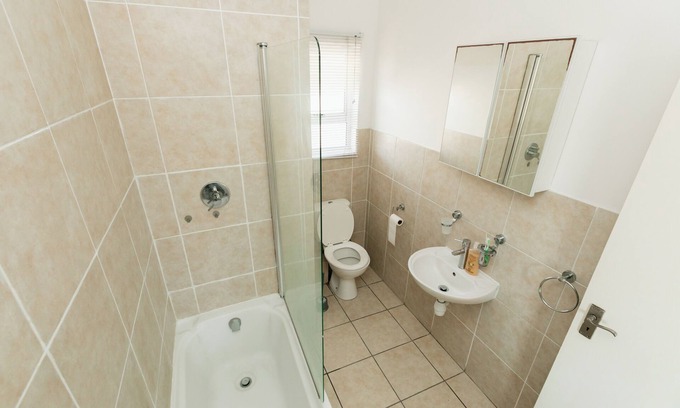 Muizenberg Apartment | nMuizi Hideaway—Your Cozy Beach Escape in Muizenberg