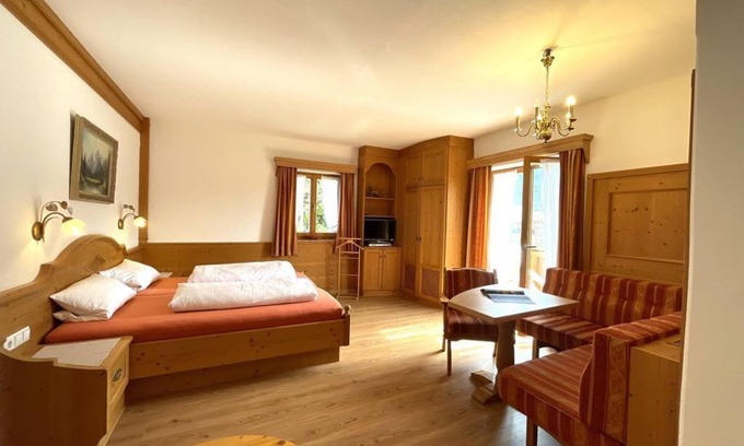 Wallgau Apartment | No. 2 "Schöttelkar" apartment, living/bedroom, shower and WC - "Beim Henser", vacation apartment