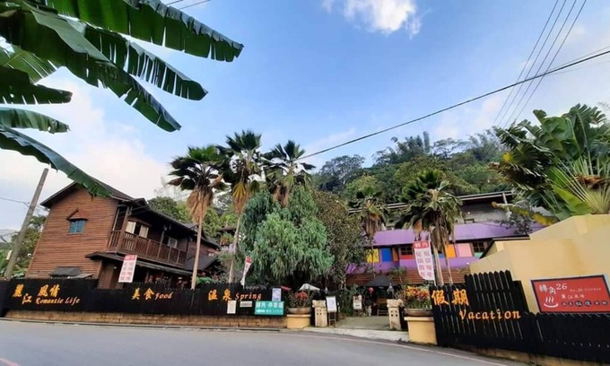 Liugui District Hotel | No. 26 Corner Villa Resort