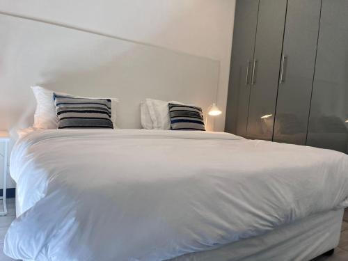 Greater Johannesburg Metropolitan Area Apartment | No 7 on Cladon Jadde Apartments