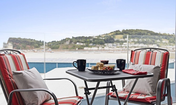 Teignmouth Apartment | No. 8 Grand Banks, Teignmouth