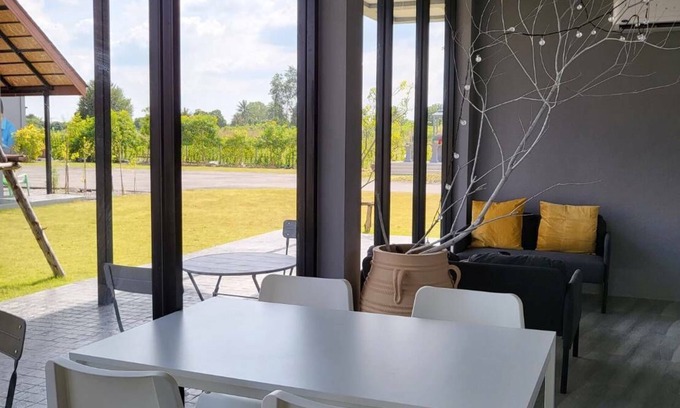 Hua Hin Hotel | No.9 House Hua Hin