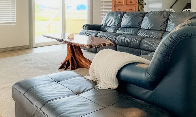 Port O Connor House | No Minimum Stay! No Chores! Kids allowed