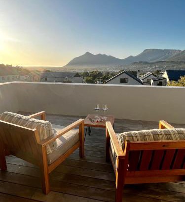Cape Peninsula Villa | No2 Merlot