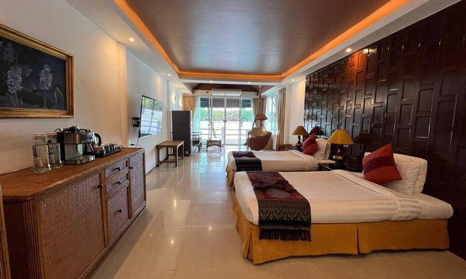 Bang Khla House | No6 Double Suite, Rainbow Arokaya Welness Resort
