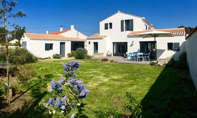 Noirmoutier-en-l'Ile House | Noirmoutier Le Vieil - 50 m Mardi Gras Beach - Very attractive 4 bedroom house