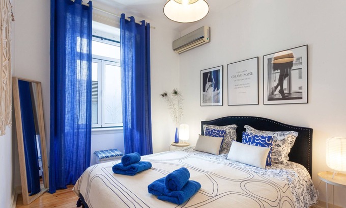 Sintra Apartment | Nomad Dreams N.4 in colorful Sintra next to train station