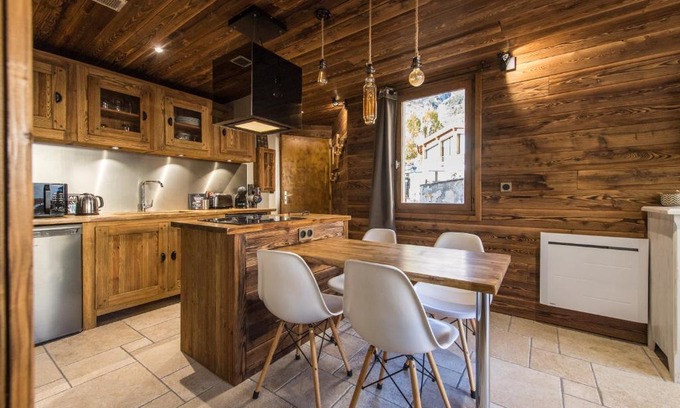Lanslevillard Apartment | Norberts Place