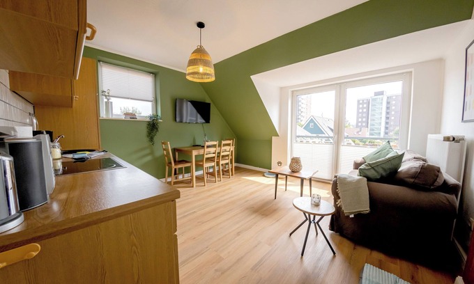 Horumersiel Apartment | "Nordseeglück" - your retreat at the Deichkieker guesthouse - pets allowed