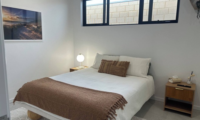 North Coogee Apartment | North Coogee 2x2, 850m to the Beach, 8min drive to Fremantle.