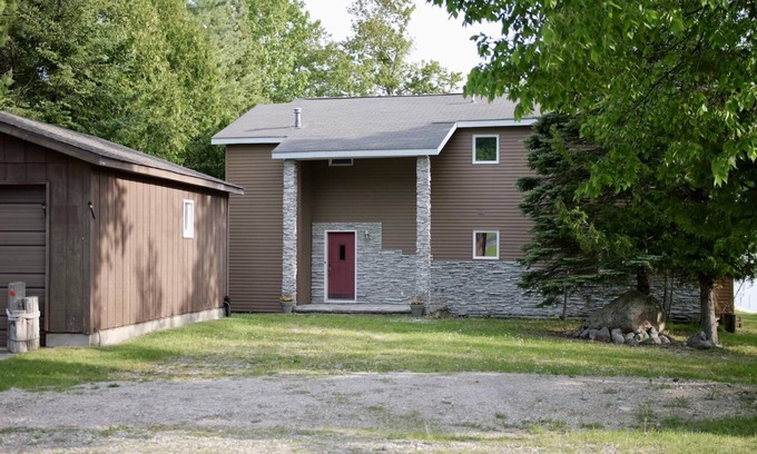 Drummond House | North of Nowhere on Drummond Island