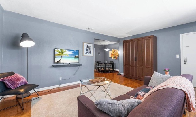 San Marco Apartment | Northeast Florida Retreat