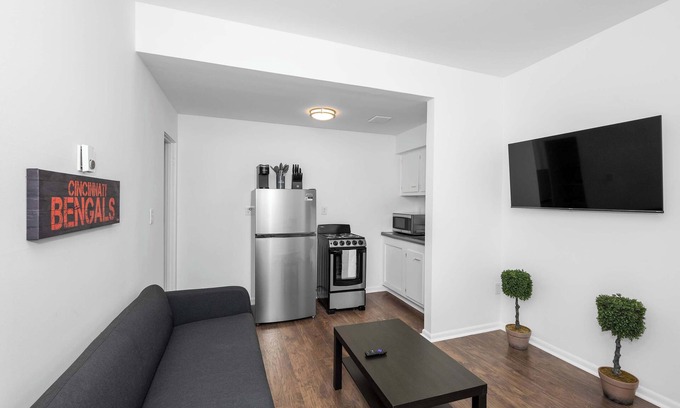 Northside Apartment | Northside Suites 3 – A Chic, Relaxed Stay for 2