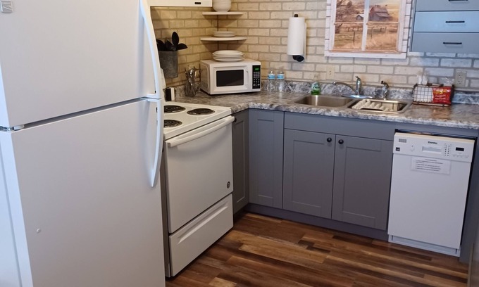 Hayward Hotel | Northwoods Motel