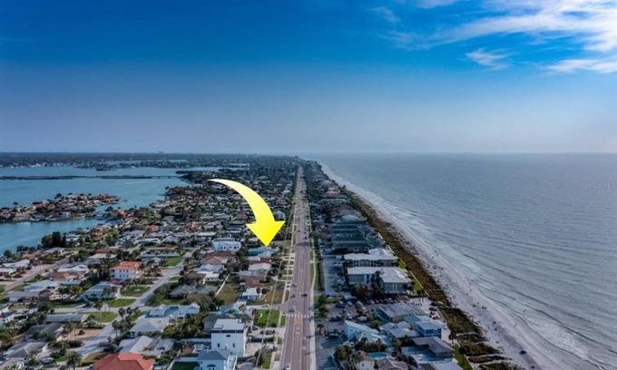 Belleair Beach House | NOT AFFECTED By HURRICANE HELENE!4 Bedroom Home In Belleair Beach.
