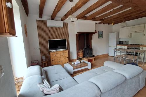 Roussines House | Notre Refuge à Montbroux