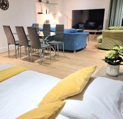 Vauxhall House | Notting Hill Gate Room