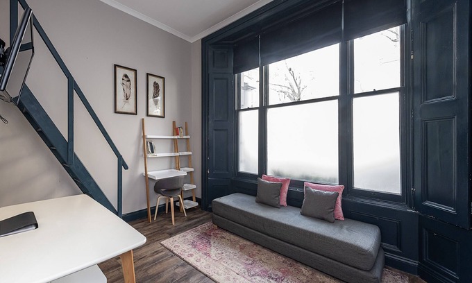 Pembridge Apartment | Notting Hill Studio 5 mins from Portobello Road & 10 mins from Kensington Palace