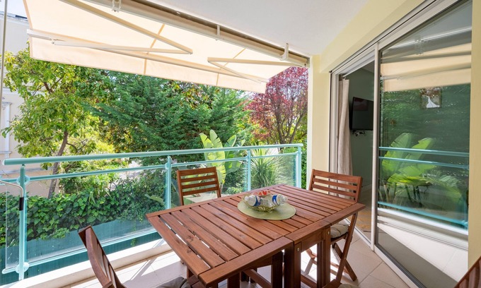 Cap-d'Antibes Apartment | Novaä - Apt à 200m de la plage et palais des congrès