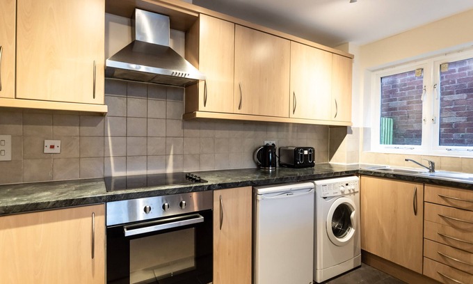 Southville Apartment | November Discount - Long Stay - Contractors