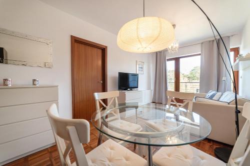Hel Apartment | Nowoczesny Apartament w Helskiej Villi w Helu
