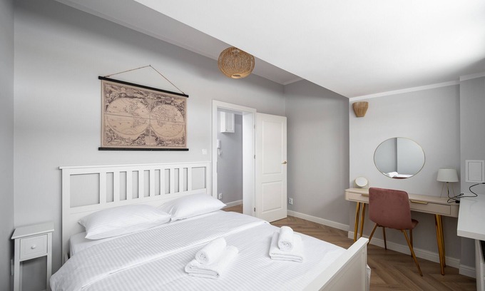 Srodmiescie Apartment | Nowy Świat 22 Luxury Apartment