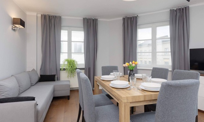 Srodmiescie Apartment | Nowy Swiat 29 | Apartment | Air conditioning