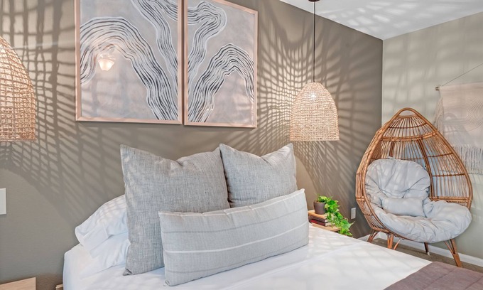 South Main Condo | NRG Walking Distance/Medical center/Museum