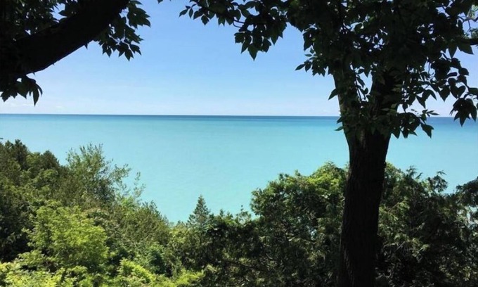 Bayfield Cottage | nTouch of Glass Cottage in Bayfield