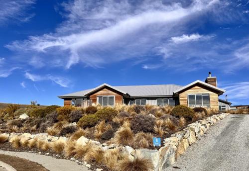 Lake Tekapo House | Number 8 - Lake Tekapo