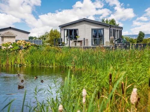 Brean House | Number 8 Lakes View