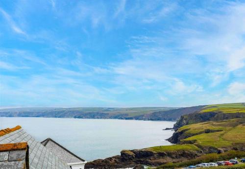 Port Isaac House | Number 9, Port Isaac Bay Holidays