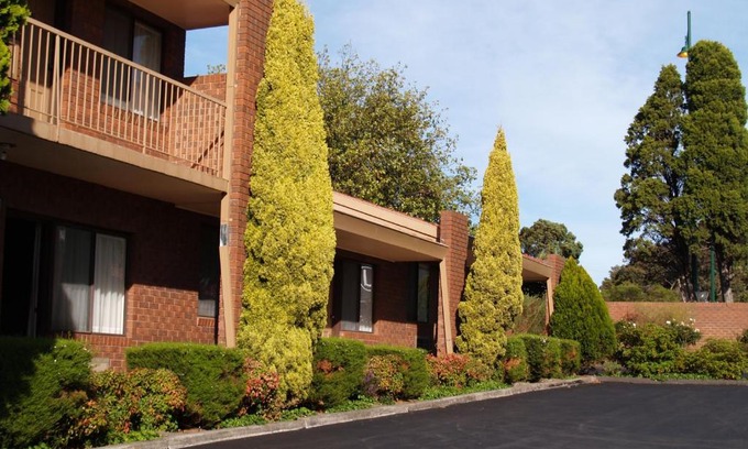 Blackburn Hotel | Nunawading Motor Inn