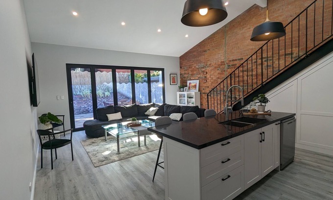 West Perth House | NY Style Loft in Heart of Perth