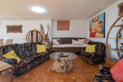 Callobre House | O Axouxere