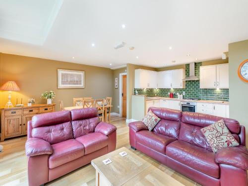 Ware House | Oak Cottage