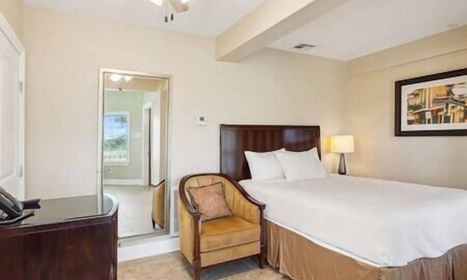 Lafitte Bed & Breakfast | Oak Cottage R103