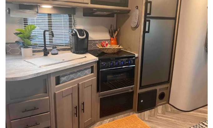 Temecula House | Oak Country Cruiser