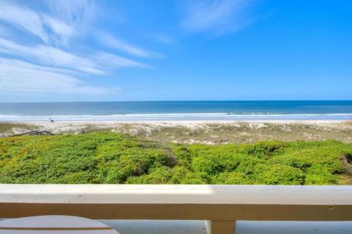 Caswell Beach House | Oak Island Beach Villa 406-The Turtle Nest